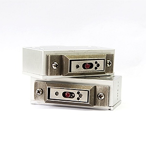 Vibration speed sensor upper outlet